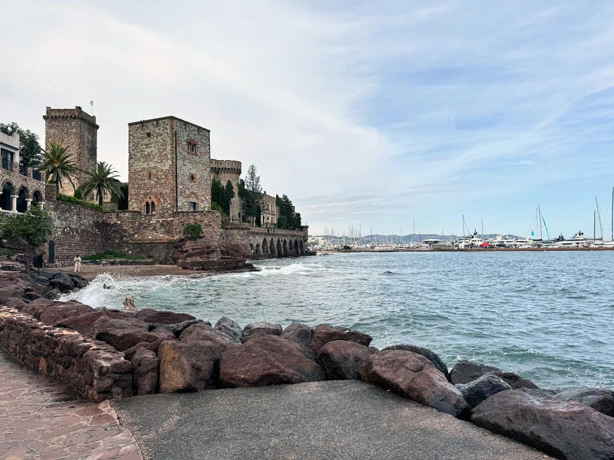 Luxury Family 2Br - Prime Location, Walk To Beach & Shopping, Sunny Balcony - Totolulu Cannes Hoche Екстер'єр фото
